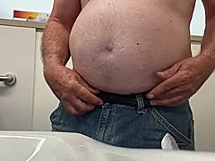 GrowingLoveHandles, a 243lbs fat appreciator From United States