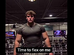 Okahdh, a 303lbs feedee From United States