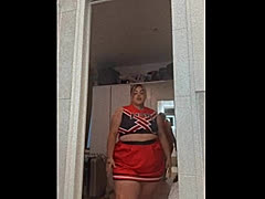 Louiseemily98xo, a 362lbs feedee From United Kingdom