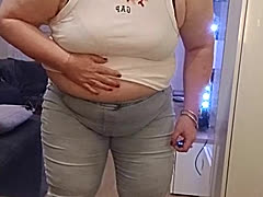 Lovefatguys, a 240lbs fat appreciator From Germany