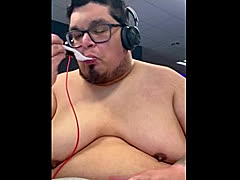 Peteamaro86, a 405lbs foodie From United States