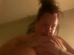 Sunnysorona, a 330lbs fat appreciator From United States