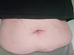 Kremebelly, a 305lbs fat appreciator From United States